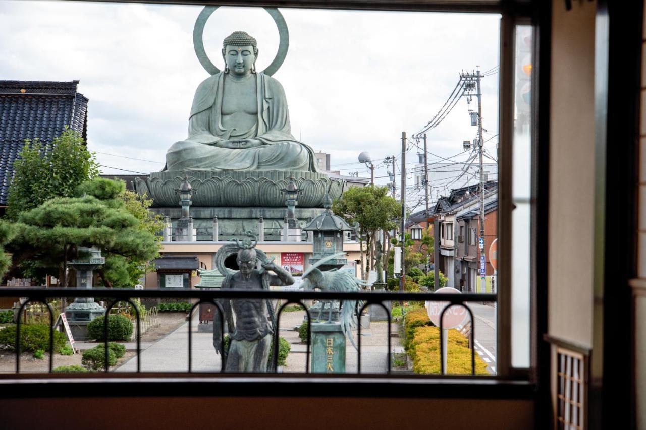 Kadokyu Ryokan Takaoka Buitenkant foto