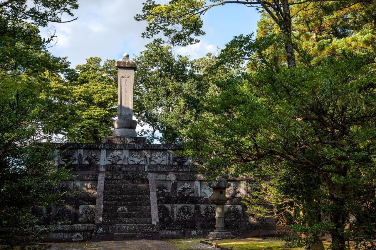 Kadokyu Ryokan Takaoka Buitenkant foto
