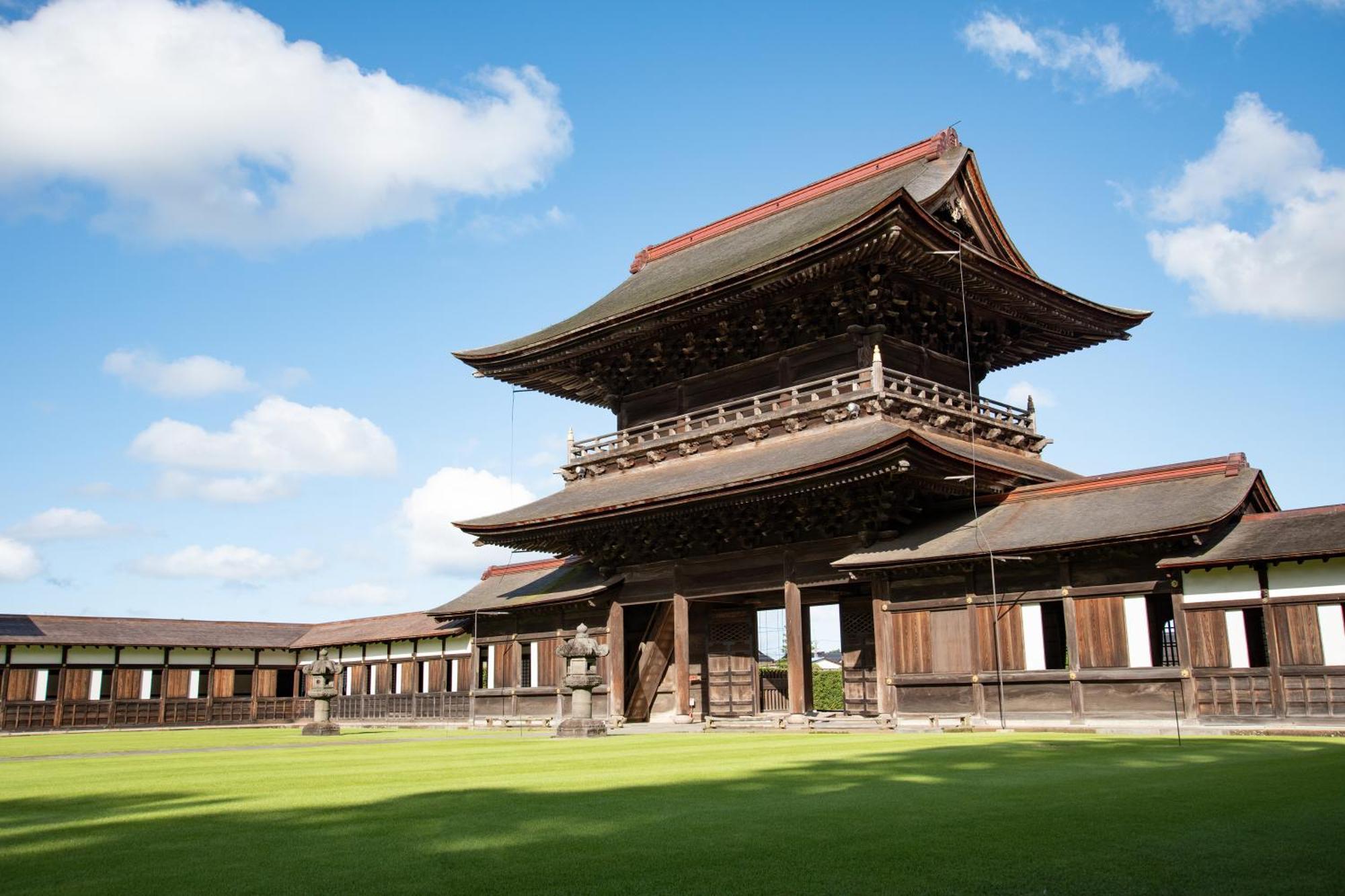 Kadokyu Ryokan Takaoka Buitenkant foto