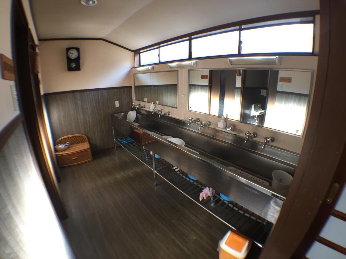 Kadokyu Ryokan Takaoka Buitenkant foto